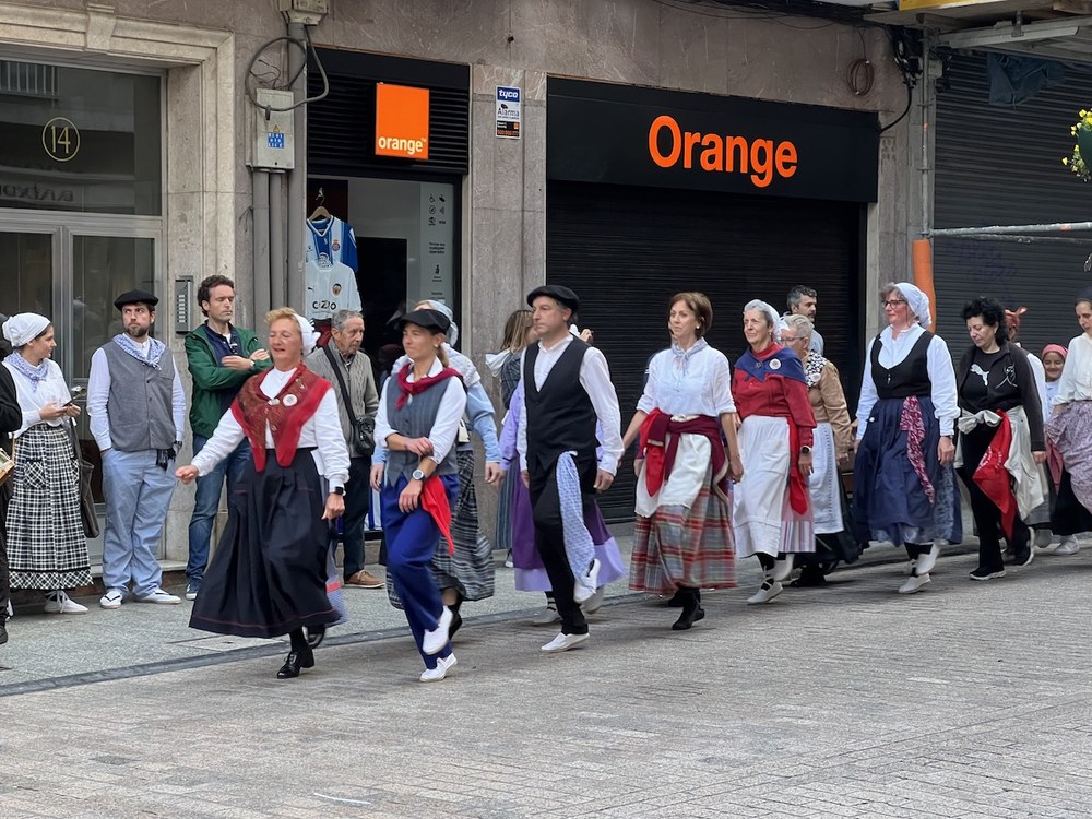 Maiatzeko euskararen agenda argitaratu dute