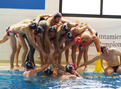 Maila berrian esperientzia hartzen doan Urbat-Urkotronik waterpolo taldeak 15-12 galdu zuen Godellarekin