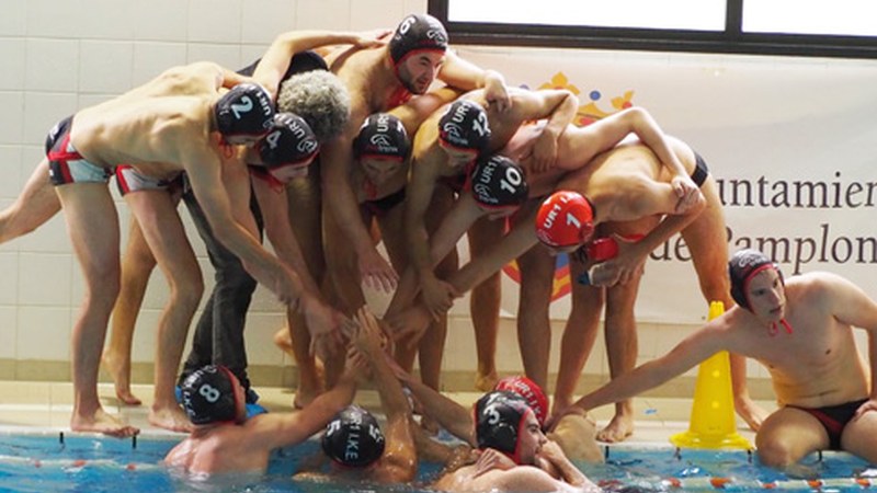 Maila berrian esperientzia hartzen doan Urbat-Urkotronik waterpolo taldeak 15-12 galdu zuen Godellarekin