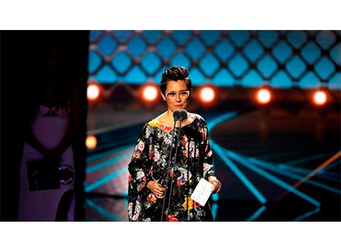 [BIDEOAK] Maite Arroitajauregik Platino saria jaso du, barixakuan Coliseoan saio berezia eskaini ondoren