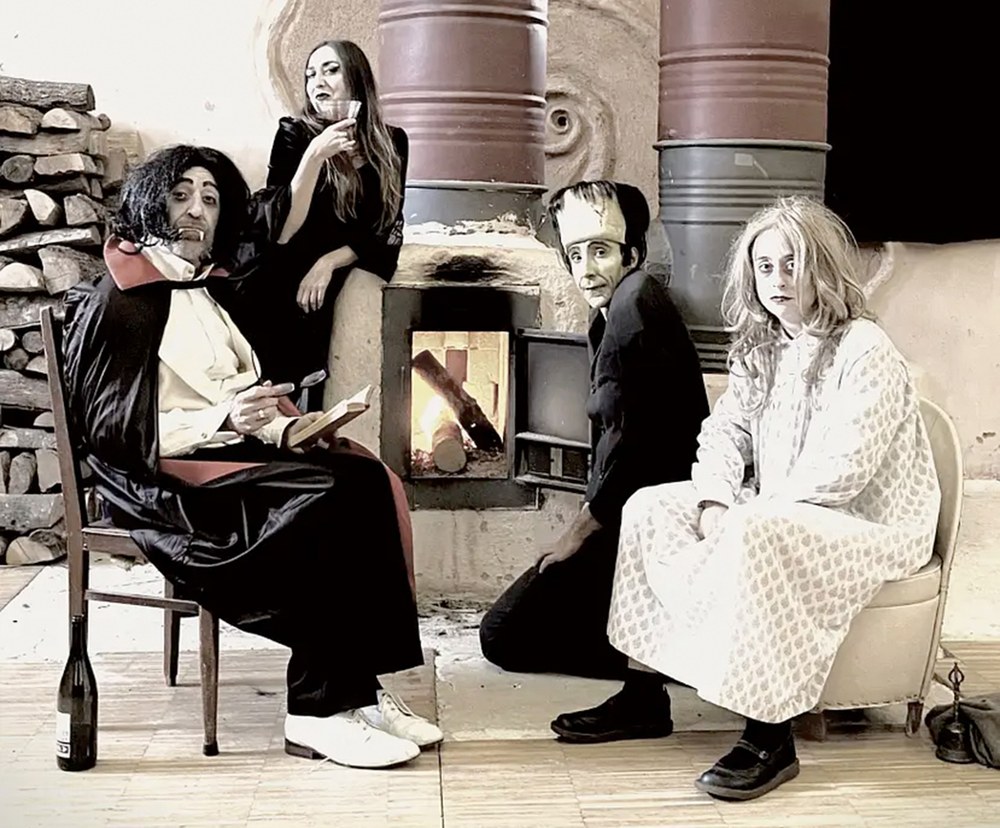 Maite Guevara konpainiak “Susto” kale-antzerki ikuskizuna taularatuko du bihar gauean Errebal Plazan