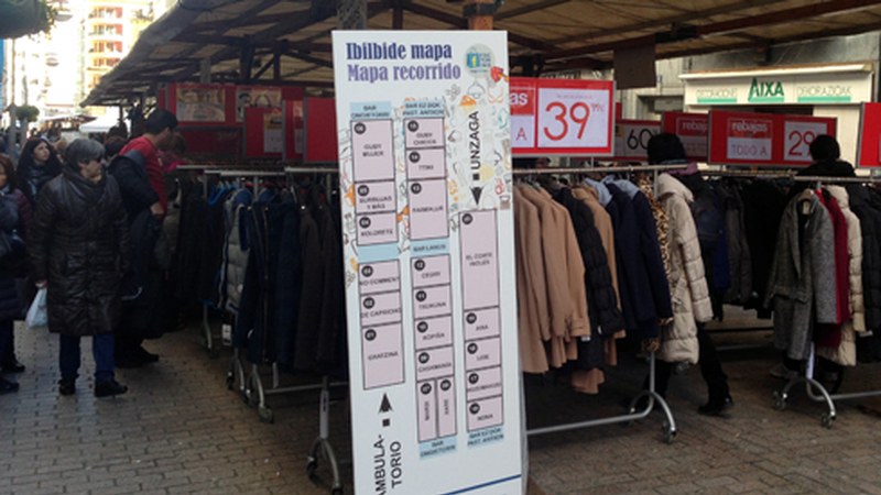 Makillaje erakustaldia neguko merkealdi azokaren bigarren egunean