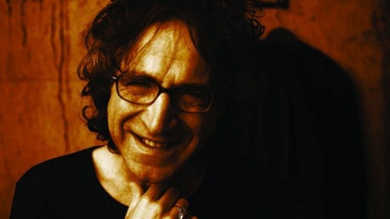 Malcolm Scarpa zuzenean Ez Dok tabernan