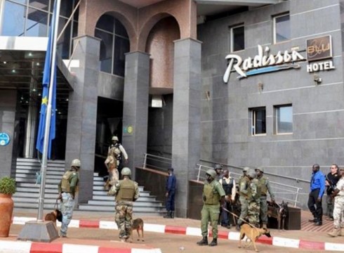 Maliko atentatua gaitzesteko kontzentrazioa deitu du udalak astelehen eguerdirako