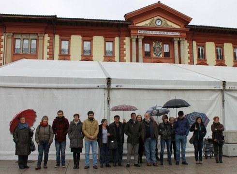Maliko atentatua gaitzesteko kontzentrazioa egin da Untzagan