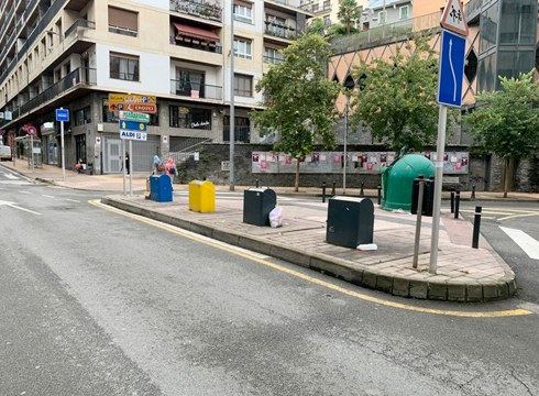 Mankomunitateak lurpeko edukiontziak aldatuko ditu hilaren 15etik 21era