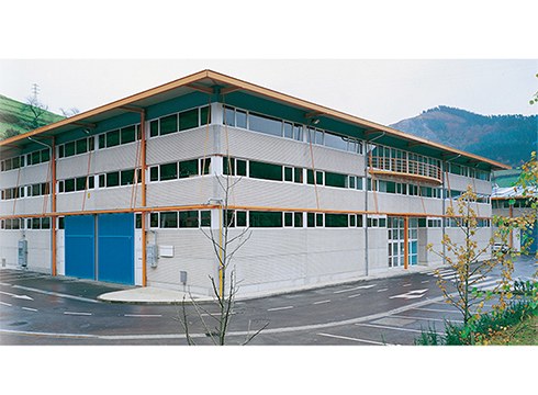 Manufacturas Resort enpresako langileek greba mugagabea hasiko dute maiatzaren 15ean