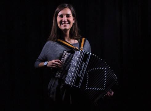 Marina Ereña: “Triste banago ere, trikitixak poztu egiten nau”