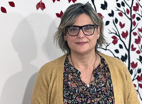 Marisa Iglesias: “Oso pozik nago filosofia kalean egiteko aukerarekin, filosofia bertan egon behar da-eta”