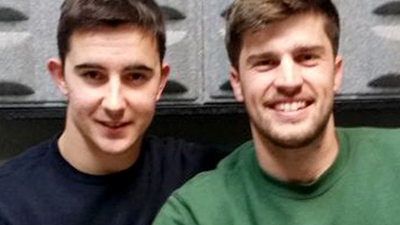 Markel Alberdi eta Ander Romarate igerilariek nerabeekin bihar egingo den topaketan parte hartuko dute