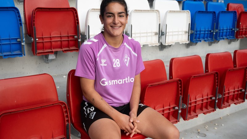 Marta Lopez de Gereñu SD Eibar-en lehen taldeko jokalari bihurtu da
