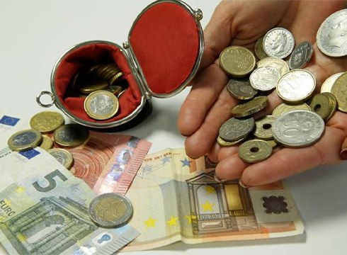 Martitzena izan zen azken eguna euroak pezetengatik aldatzeko