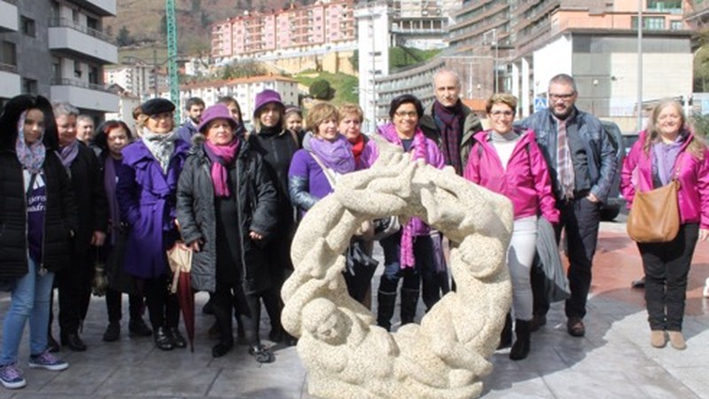 Martxa Lilarekin inauguratu dute Berdintasunaren Pasealekua