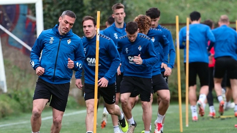 Martxoko partiduetarako 2x1 pack-a sortu du Hypermotion Ligako SD Eibar-ek