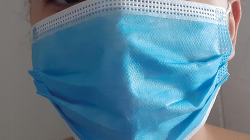 Maskarak derrigorrezkoak izango dira garraio publikoan bihartik aurrera