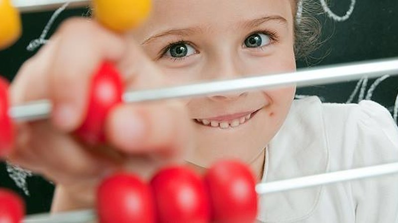 "Matematika eskuekin eta baliabideekin Haur Hezkuntzan (2-6 urte)" ikastaroa online eskainiko du UEUk