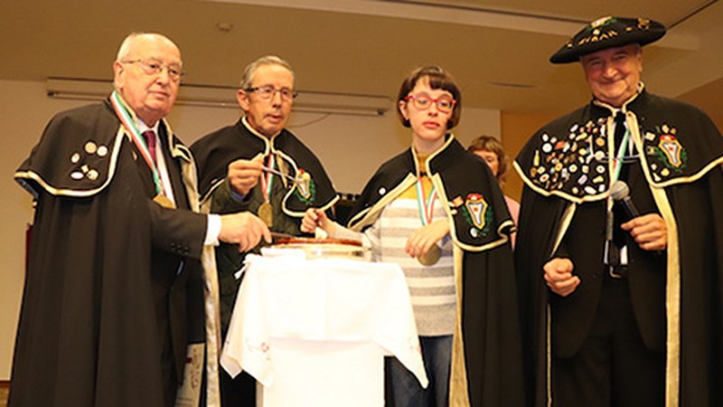 Mateo Guilabert, Pedro Iriondo eta Koro Alonso Eibarko Bakillauaren Kofradixako ohorezko kide izendatu dituzte