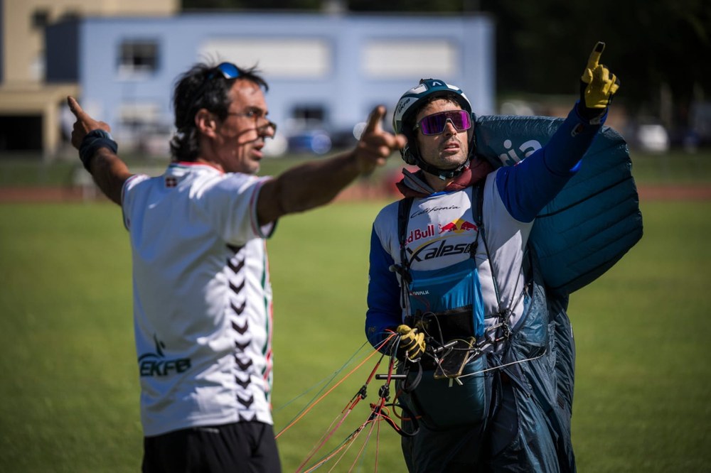Mattin Iñiguez parapentelariak ‘Red Bull X-Alps’ lasterketan bizitakoa kontatuko du bihar Coliseon