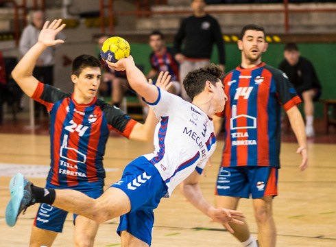 Mecalbe Eibar Eskubaloiak sei goleko aldeaz irabazi zion Egiari Ipuruan