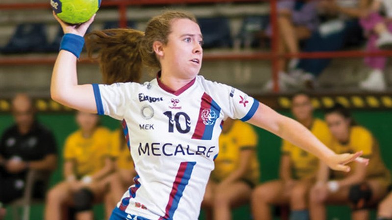 Mecalbe Eibar Eskubaloiko talde nagusiek garaipena eta porrotarekin hasi zuten denboraldia