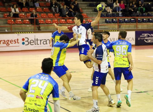 Mek Eibar Eskubaloiak 29-24 irabazi zion Utebori Ipuruan jokatutako partiduan