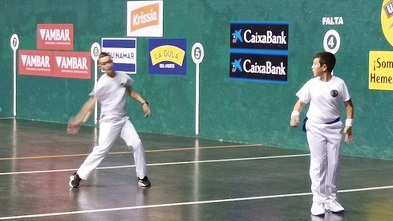 Mendaroko frontoiak hartuko ditu bihar eta etzi eibartarren pilota partiduak