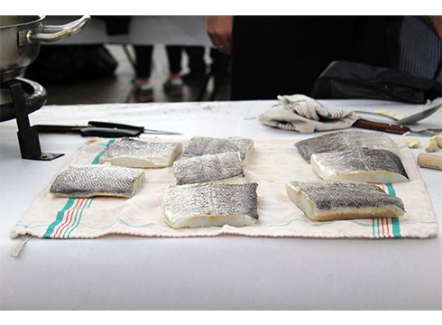 Mende laurdena Eibarko bakailao onena prestatzen