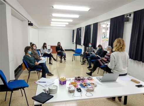 Merienda osasungarriak egiten ikasteko ikastaroa antolatu du ...eta kitto!-k