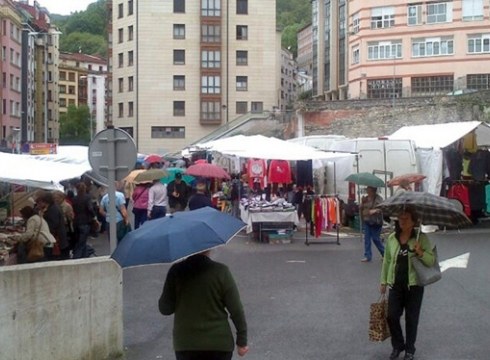 Merkadilloa aurrerantzean Errebalen ipiniko dute