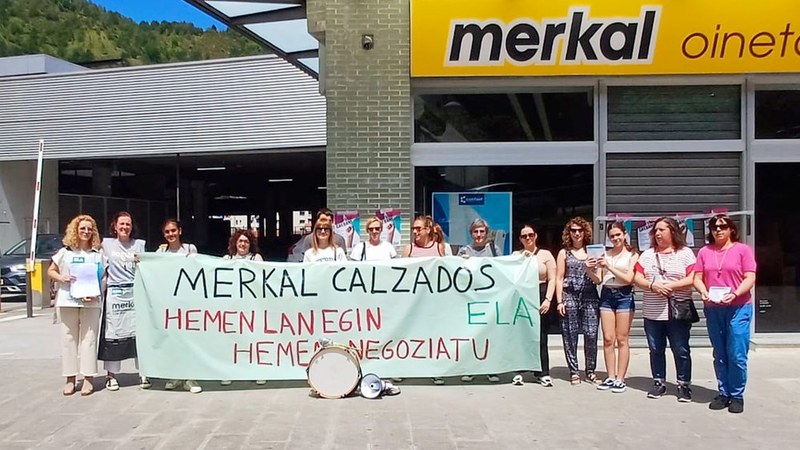 Merkal Oinetakoak enpresako beharginek zortzi hilabete daramatzate greban