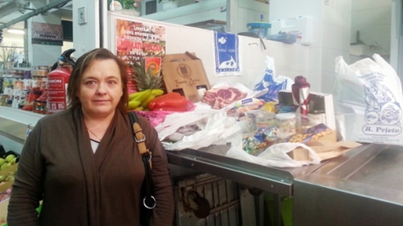 Merkatu plazan zozketatutako otarra jaso du irabazleak