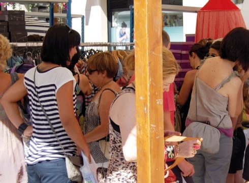 Merkealdi berezien azoka zabalik