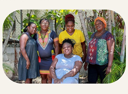 “Mesoamerikako Defendatzaileak” argazki erakusketa ikus daiteke Untzagako jubilatu etxean