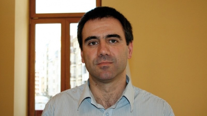 Miguel de los Toyos alkateak larritzat jotzen du udal langileen zintzotasuna zalantzan jartzea