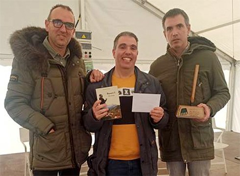 Mikel Arrillaga saritu dute Mungiako San Antontxu bertsopaper lehiaketan