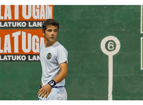 Mikel Azkargorta, pilotaria: “Udaberriko Txapelketan finalera iritsi nahi dut lehengusuarekin”