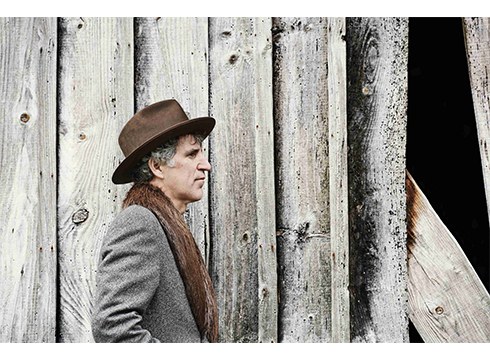 Mikel Erentxun, abeslaria: “Inspirazioa esnatzen da gaizki pasatzen ari zaren momentuetan”