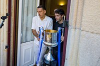 Mikel Oyarzabal eta Jon Gorrotxategi futbolariek herrikideen beroa jaso zuten ostiralean