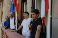 Mikel Oyarzabal eta Jon Gorrotxategi futbolariek herrikideen beroa jaso zuten ostiralean