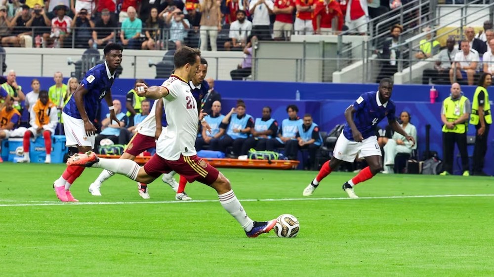 Mikel Oyarzabal Munduko Txapelketako finalean izango da igandean