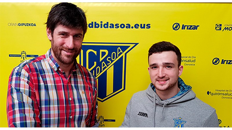 Mikel Zabalak 2023 urtera arte luzatu du kontratua Bidasoarekin