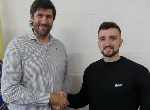 Mikel Zabalak 2026ra arte luzatu du kontratua Bidasoarekin