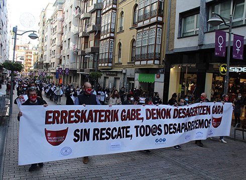 Milaka lagunek eskatu dute manifestazioan ostalaritza erreskatatzeko plana