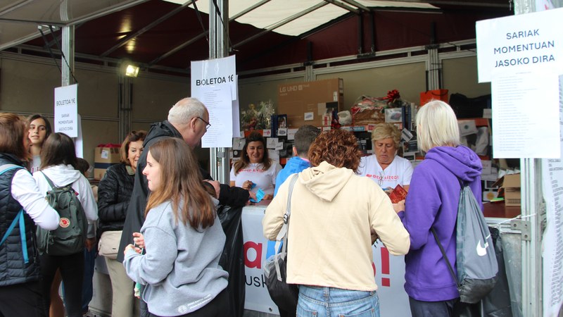 Milaka sari banatu ditu …eta kitto!-k Arrateko tonbolan