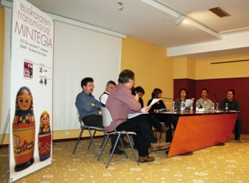 Mintegiko hitzaldiak sarean