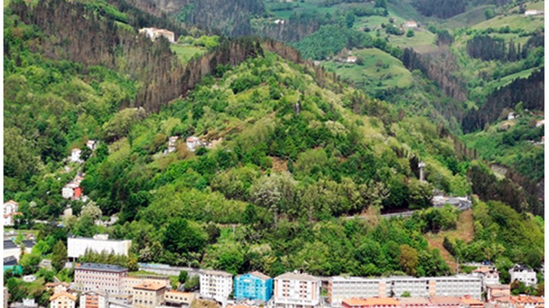 Mirabaso proiektua aurkeztuko dute gaur Irabazik eta Besaiak
