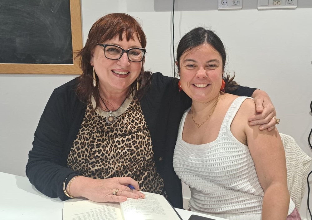 Miren Agur Meabek agurtu du aurtengo Idazlearekin Harixa Emoten