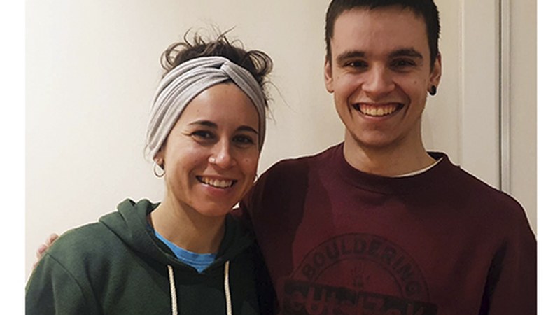 Miren eta Iosu Zulaika, musikariak: “Arraroa da sare sozialetan zuzeneko kontzertuak eskaintzea”