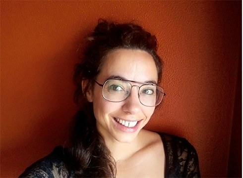 Miren Larrea, Kotondarrak: “Ikuskizunak helduak hunkitu eta txikiak jolasean sartzen ditu”