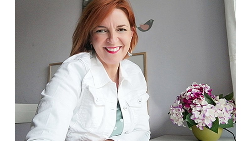 Miren Ros, hezitzailea: “Telefono mugikorra guk kontrolatu beharko genuke, ez berak gu”